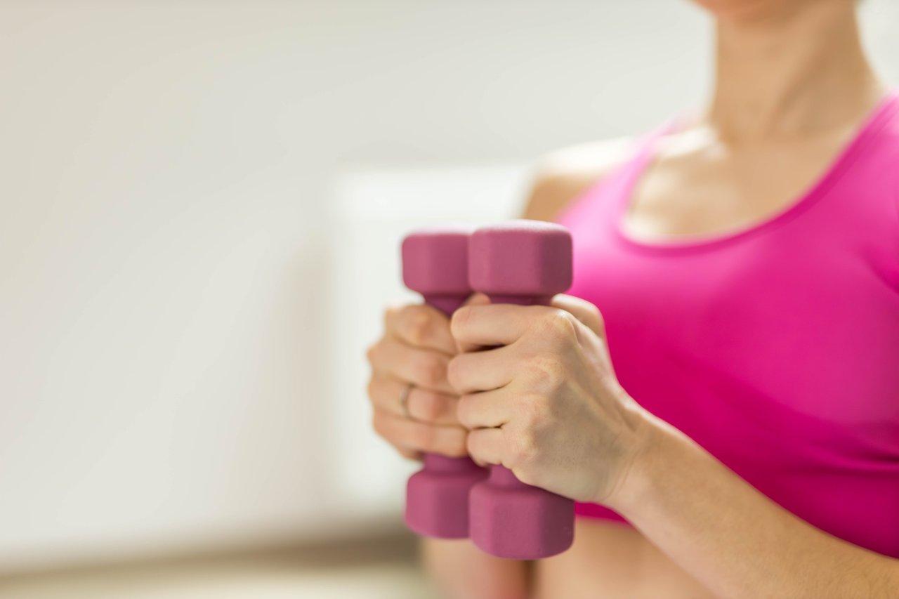 Affiner sa silhouette après 40 ans en 15 minutes sans agresser ses articulations