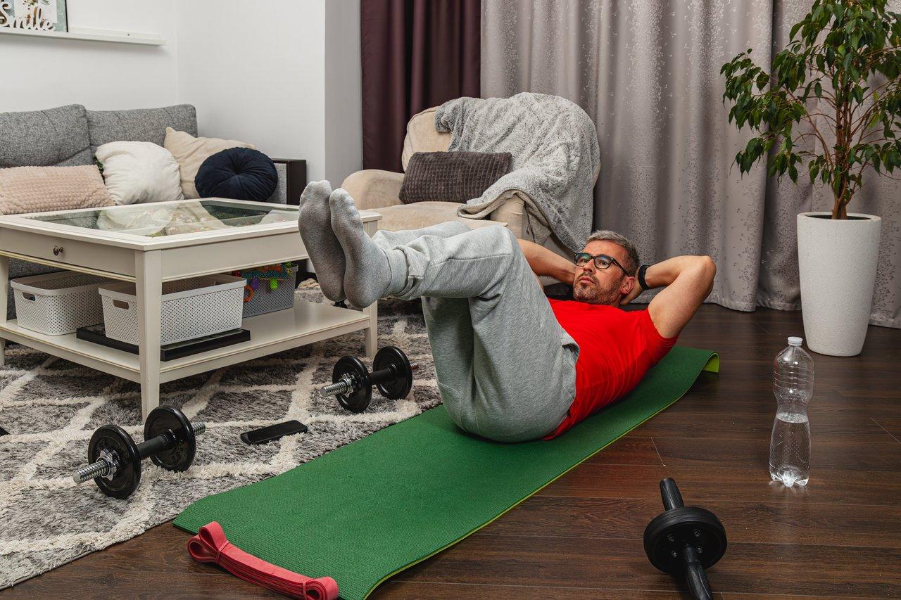 Circuit Training 25 Minutes à la Maison : Équipement, Coût et Planning Précis