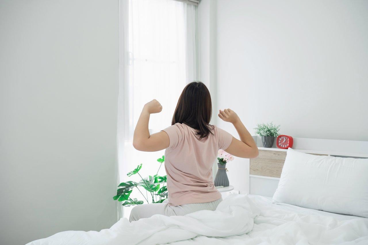 Gestes simples du matin pour une énergie durable toute la journée