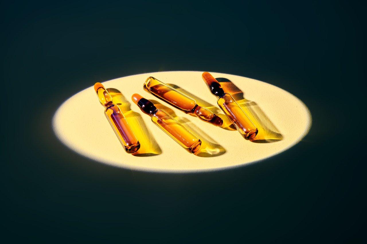 Prix et usages de la gelée royale pure en ampoule : cure 30 jours pour vitalité au réveil