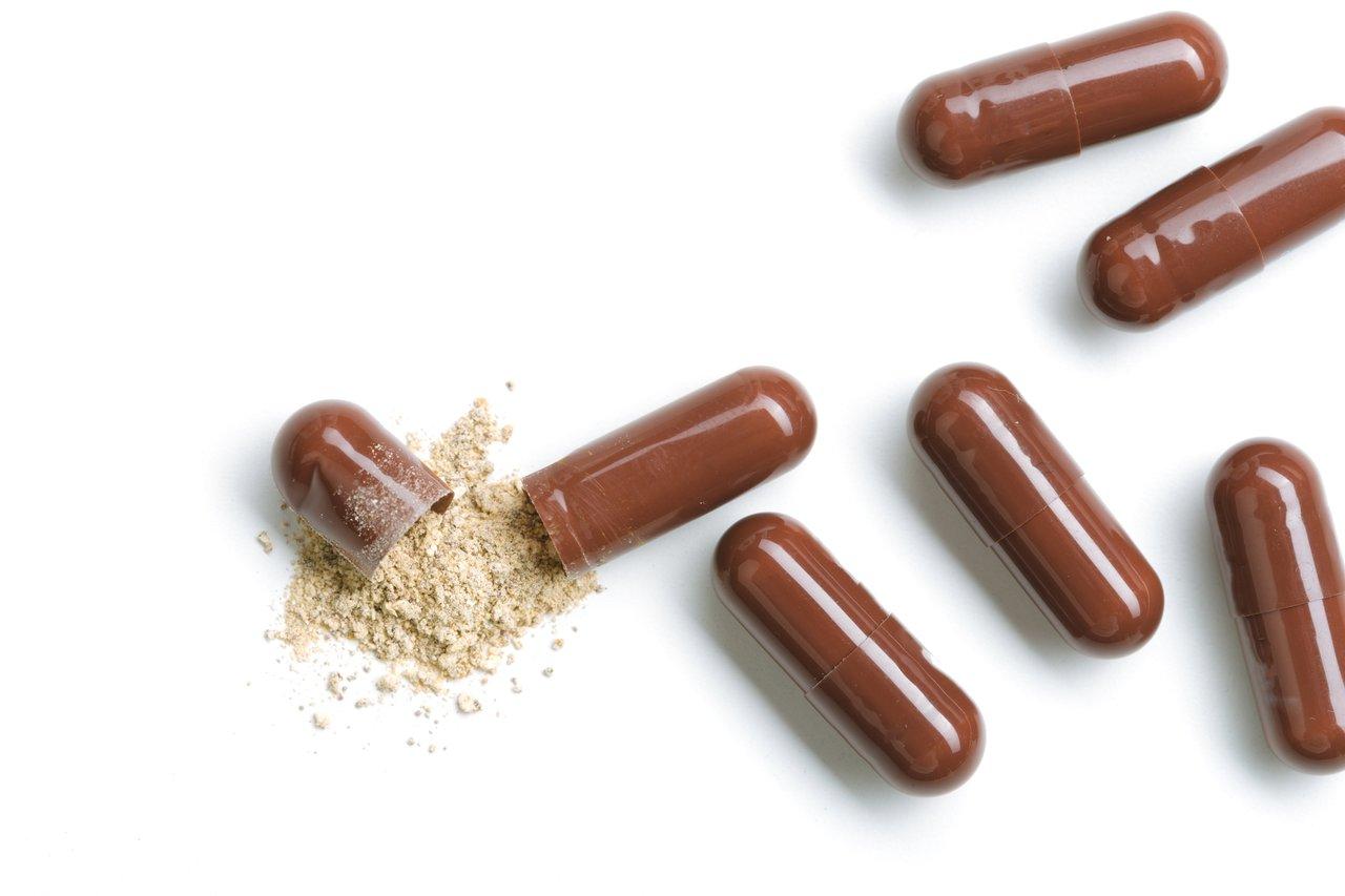 Boîte d'ashwagandha capsules vegan bio KSM-66 300mg et 600mg pour réduire le stress modéré en 3 semaines.