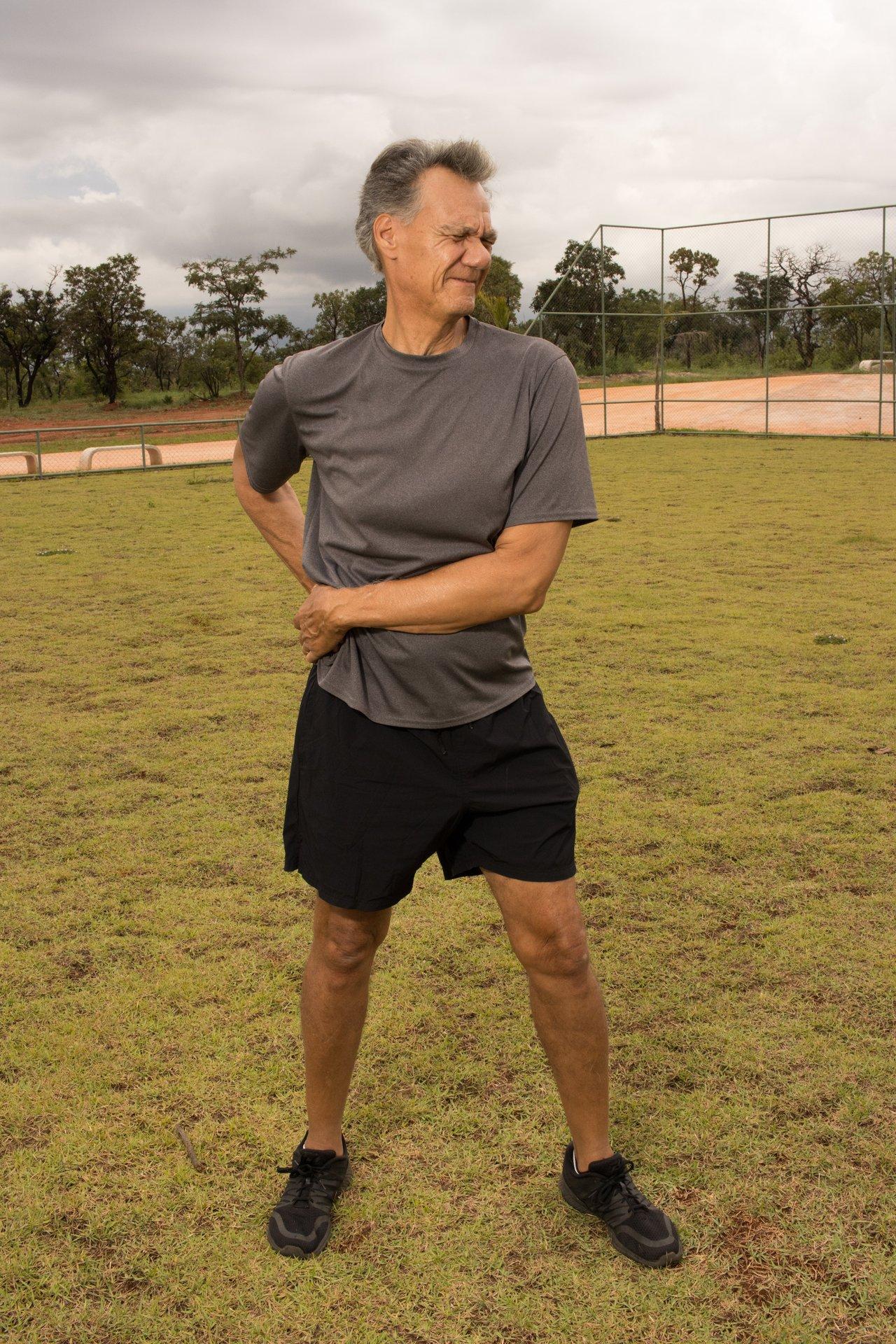 Exercices d’échauffement articulaire pour joints warm up exercises, essentiels pour préserver la mobilité après 40 ans.