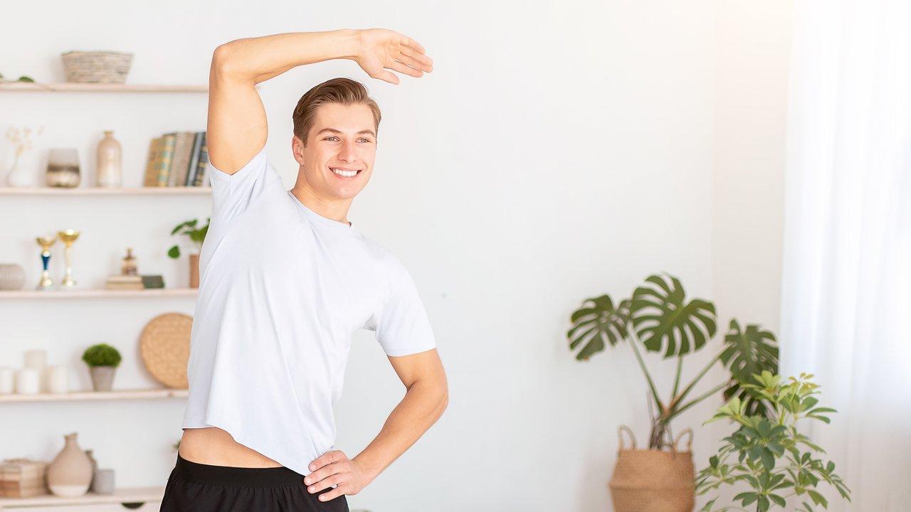 Routine de morning stretching pour dynamiser votre matinée en pleine conscience à domicile.